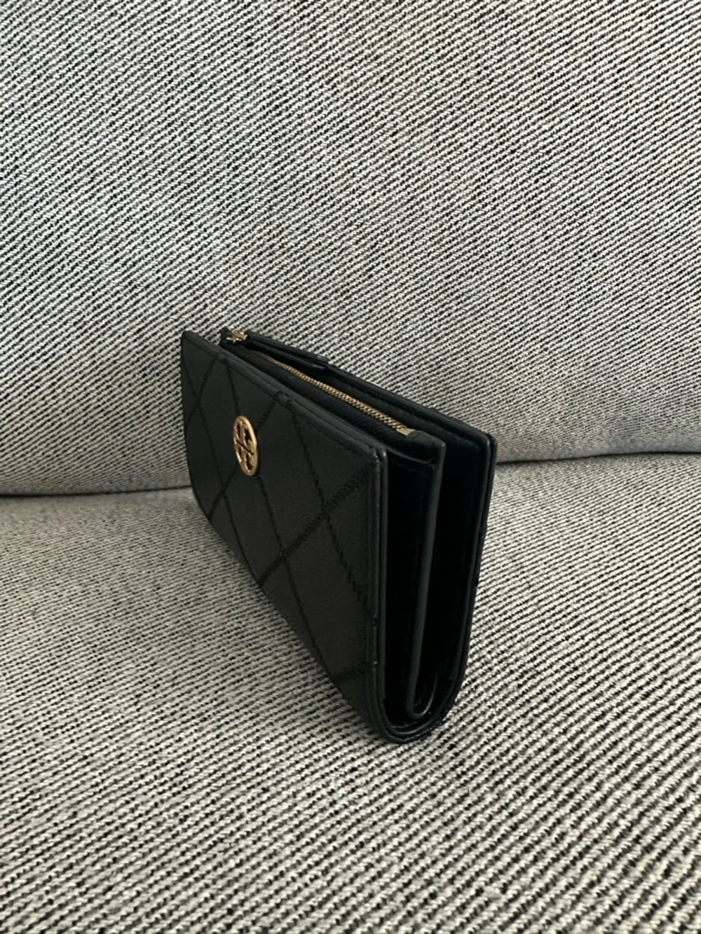 NWT Tory Burch Willa Medium Wallet 168721 Goat Leather Black